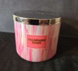 New Bath & Body Works Champagne Toast Candle - Pink and White